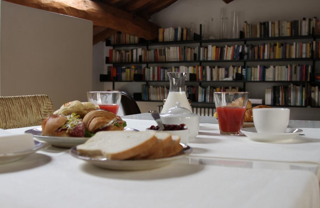 Stella21 Bedandbreakfast Модена Экстерьер фото